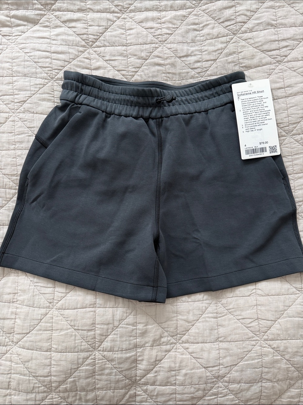 NWT Lululemon Softstreme HR 4inch shorts